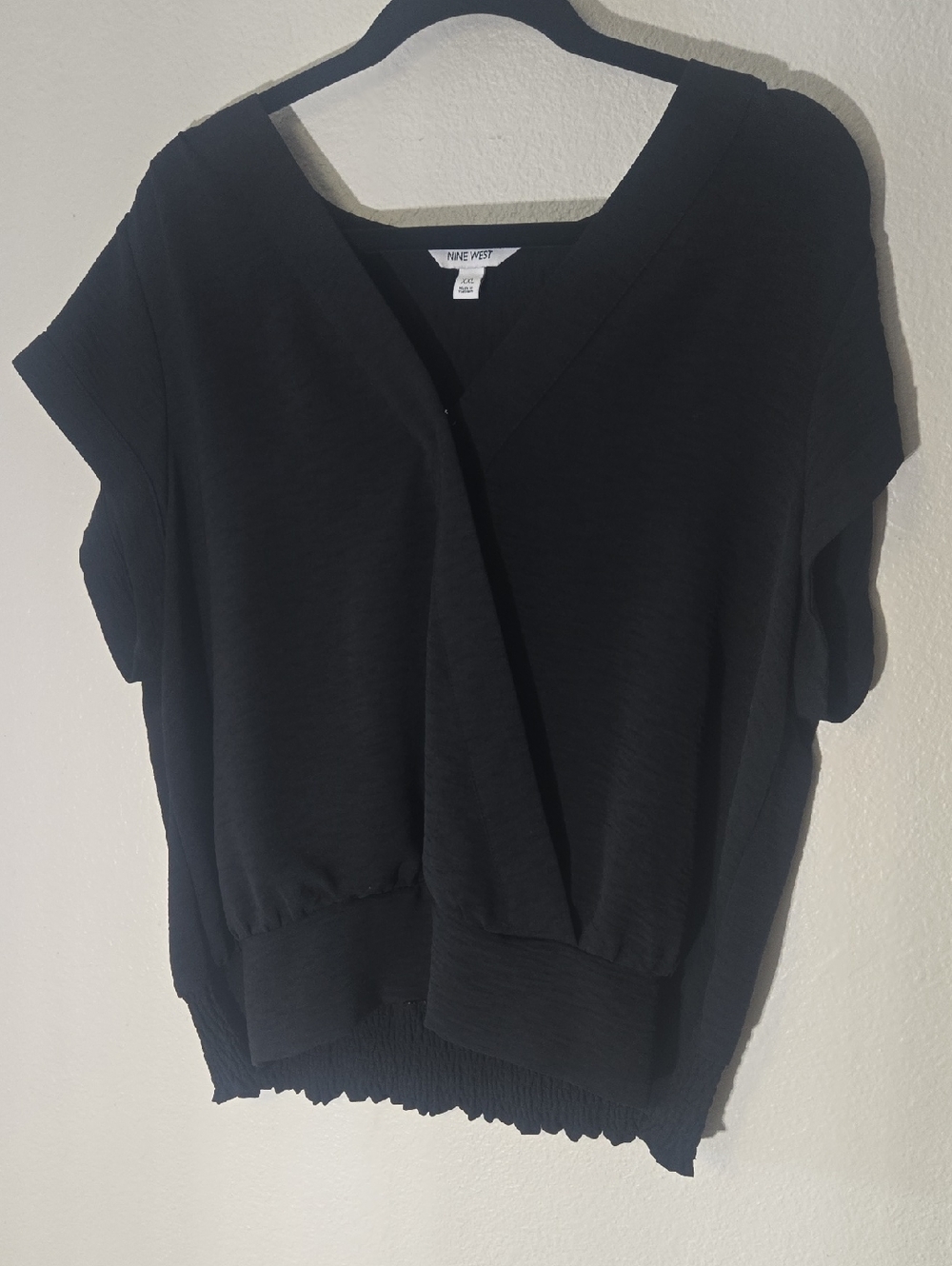 Nine West Black V-Neck Short Sleeve Blouson Top